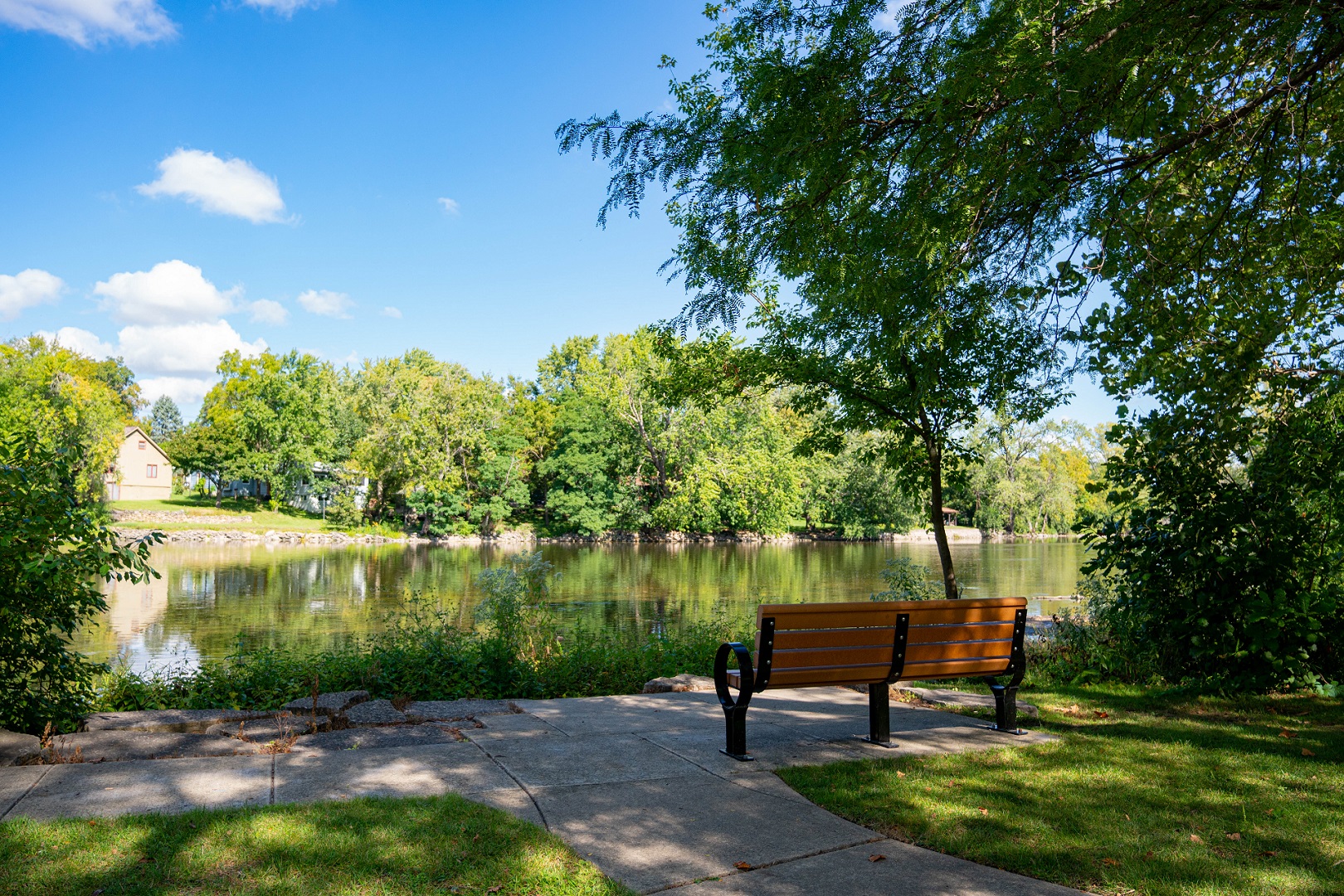 Website homepage Fox River empty bench 1920 x 1080